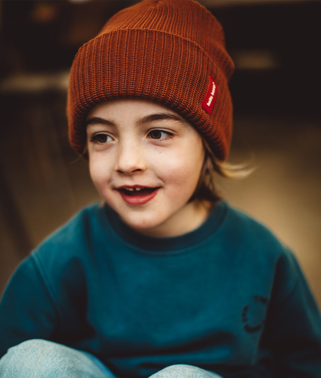 Bonnet coloré Enfants & Adultes Flow Nut, 100% coton biologique, sans pompon, dès 9 mois, Cool Kids Only !