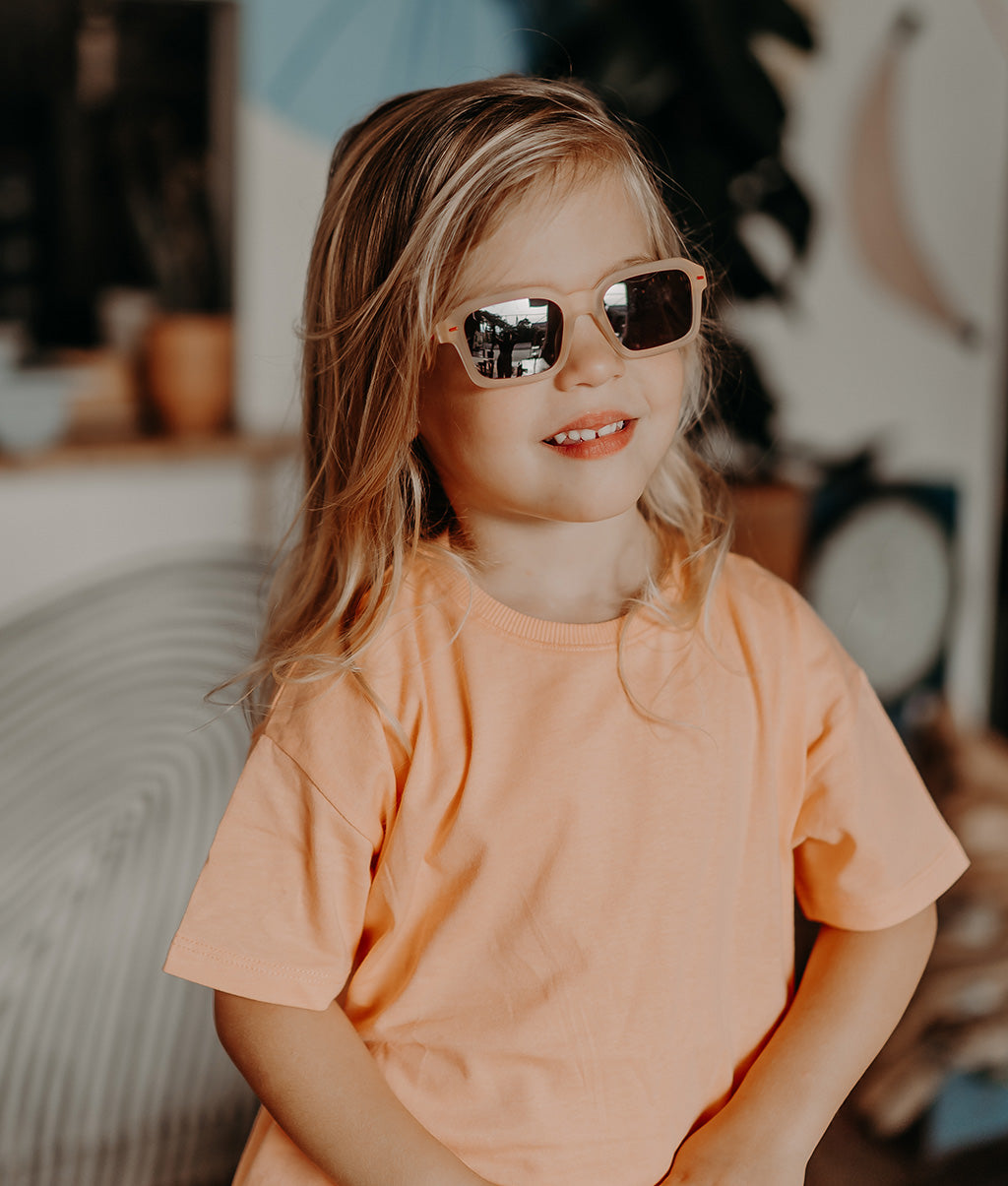 Protégez leurs yeux : guide d'achat des lunettes de soleil enfant Protégez leurs yeux : guide d'achat des lunettes de soleil enfant