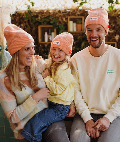 Bonnet coloré Parents-Enfants Pop Apricot, maille douce et fine, laine, sans pompon, dès 9 mois, Cool Kids Only !
