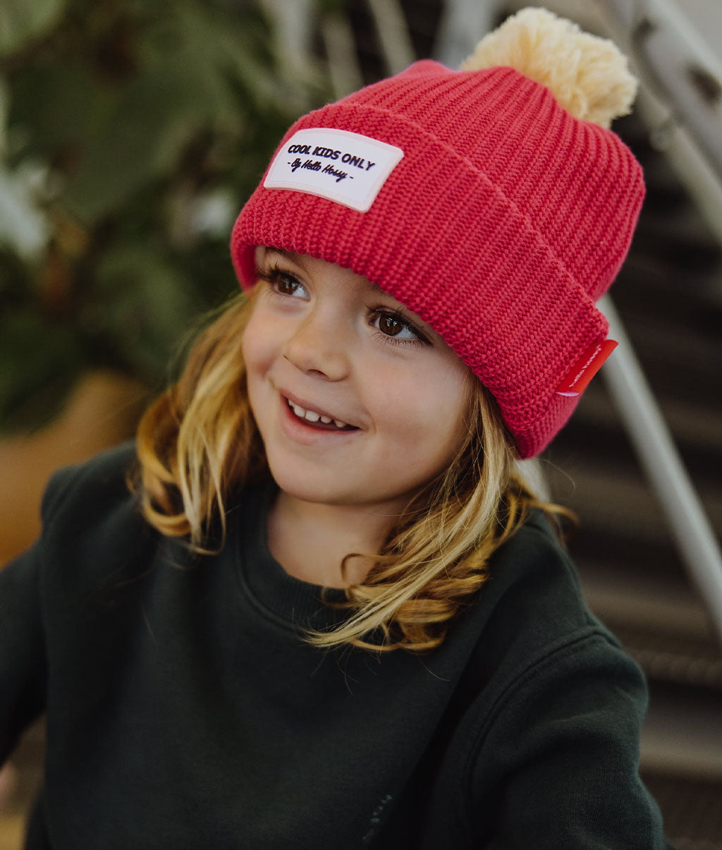 Bonnet Enfants Color Block Framboise, avec pompon, doublure polaire, coton biologique, dès 9 mois, Cool Kids Only !