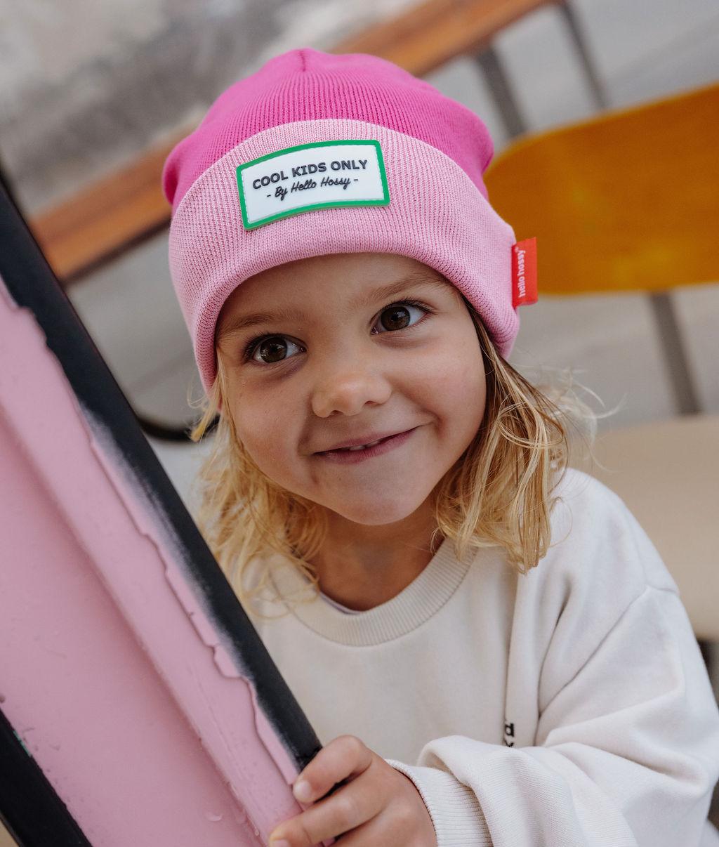 Bonnet enfant rose fuchsia étiquette brodée Cool Kids Only Hello Hossy