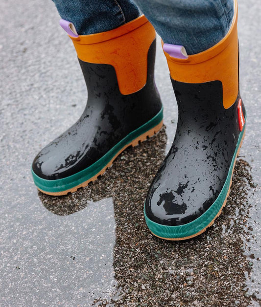 Bottes de pluie en caoutchouc Blackfy - photo lifestyle – Hello Hossy