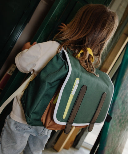 Cartable enfant vert poches marron bandes blanches Hello Hossy