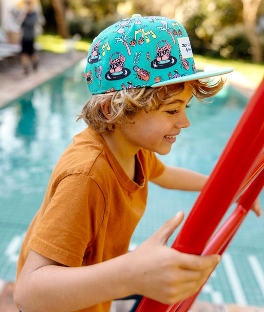 Casquette enfant verte imprimé multicolore vue de profil Hello Hossy