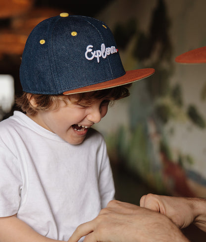 Casquette Enfants Jean Explorer, visière plate, coton biologique, certifiée Oeko-Tex, dès 9 mois, Cool Kids Only !