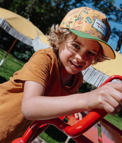 Casquette enfant camel imprimé musique visière verte Hello Hossy