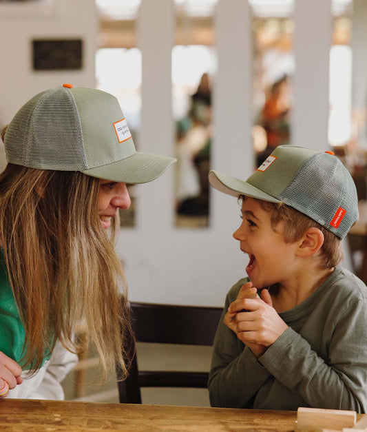 Casquette Parents-Enfants Mini Olive, style Trucker, pack famille, éco-responsable, dès 9 mois, Cool Kids Only !