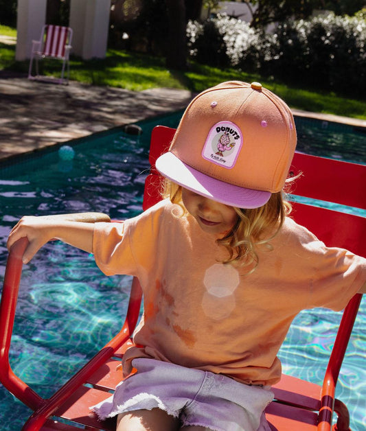 Casquette enfant orange rose patch donuts visière plate Hello Hossy