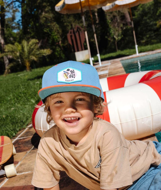 Casquette enfant bleu orange patch Hot Dog visière plate Hello Hossy