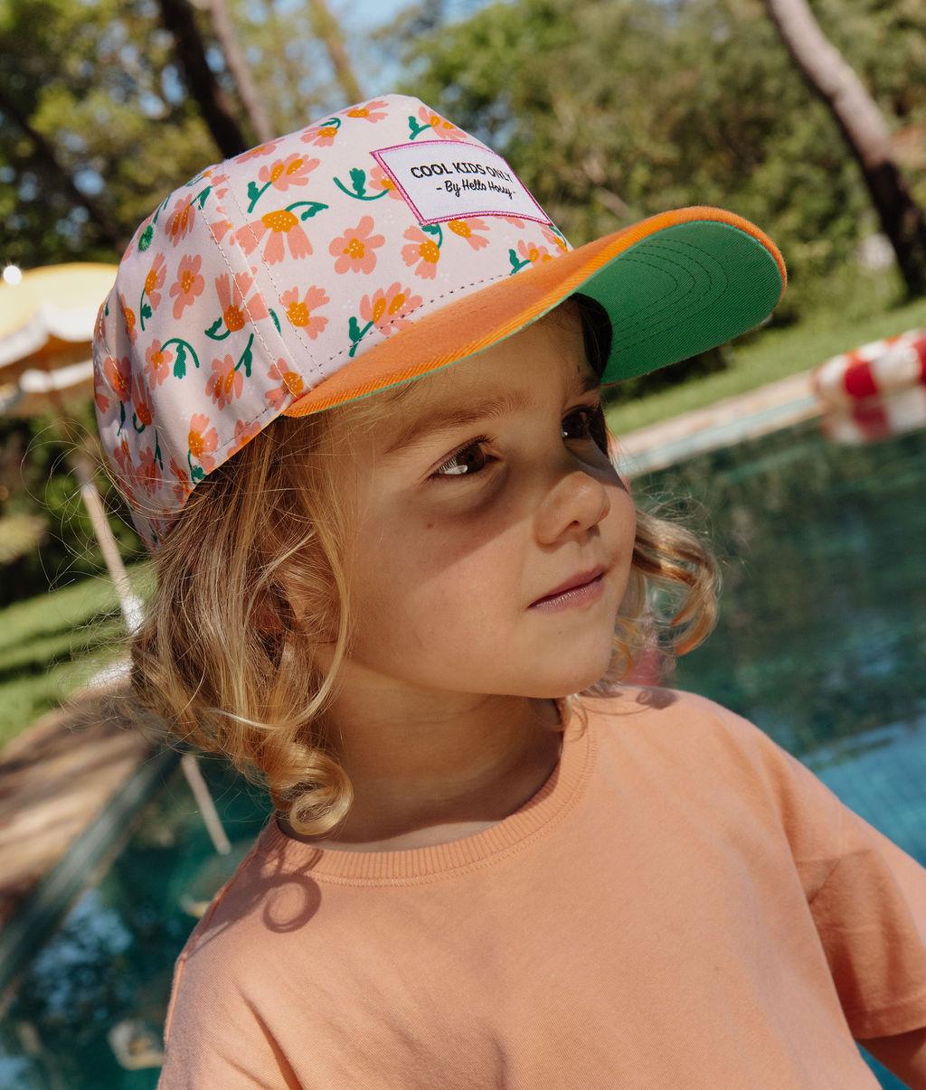 Casquette enfant motif fleurs portée Hello Hossy