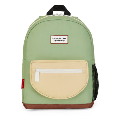 Sac à dos enfant vert poche beige base marron patch texte Hello Hossy