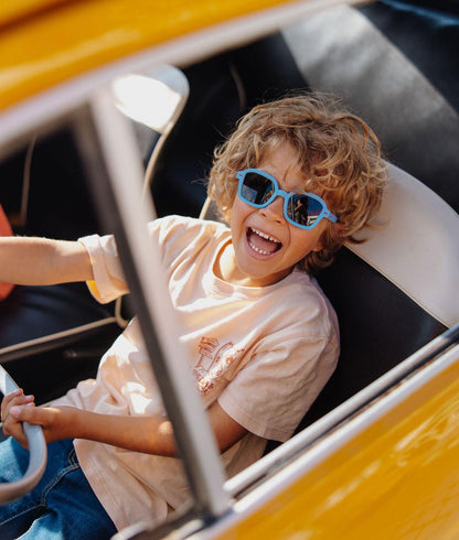 Lunettes de soleil enfant bleu forme carrée monture mate Hello Hossy