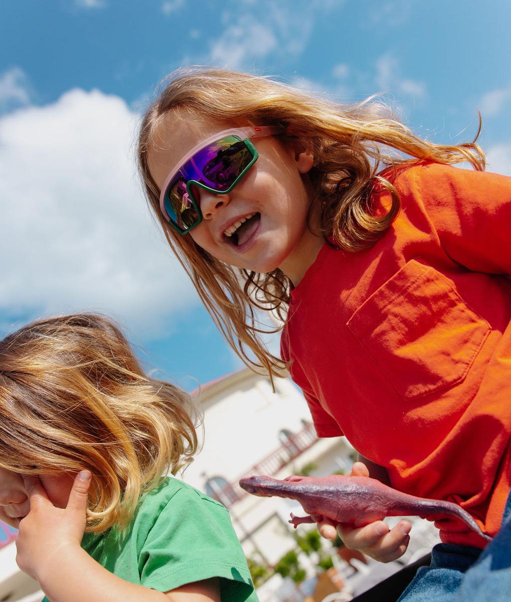 Lunettes de soleil enfant vert et rose forme sport verres miroirs Hello Hossy