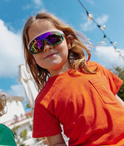 Lunettes de soleil enfant vert rose verres miroir forme large Hello Hossy