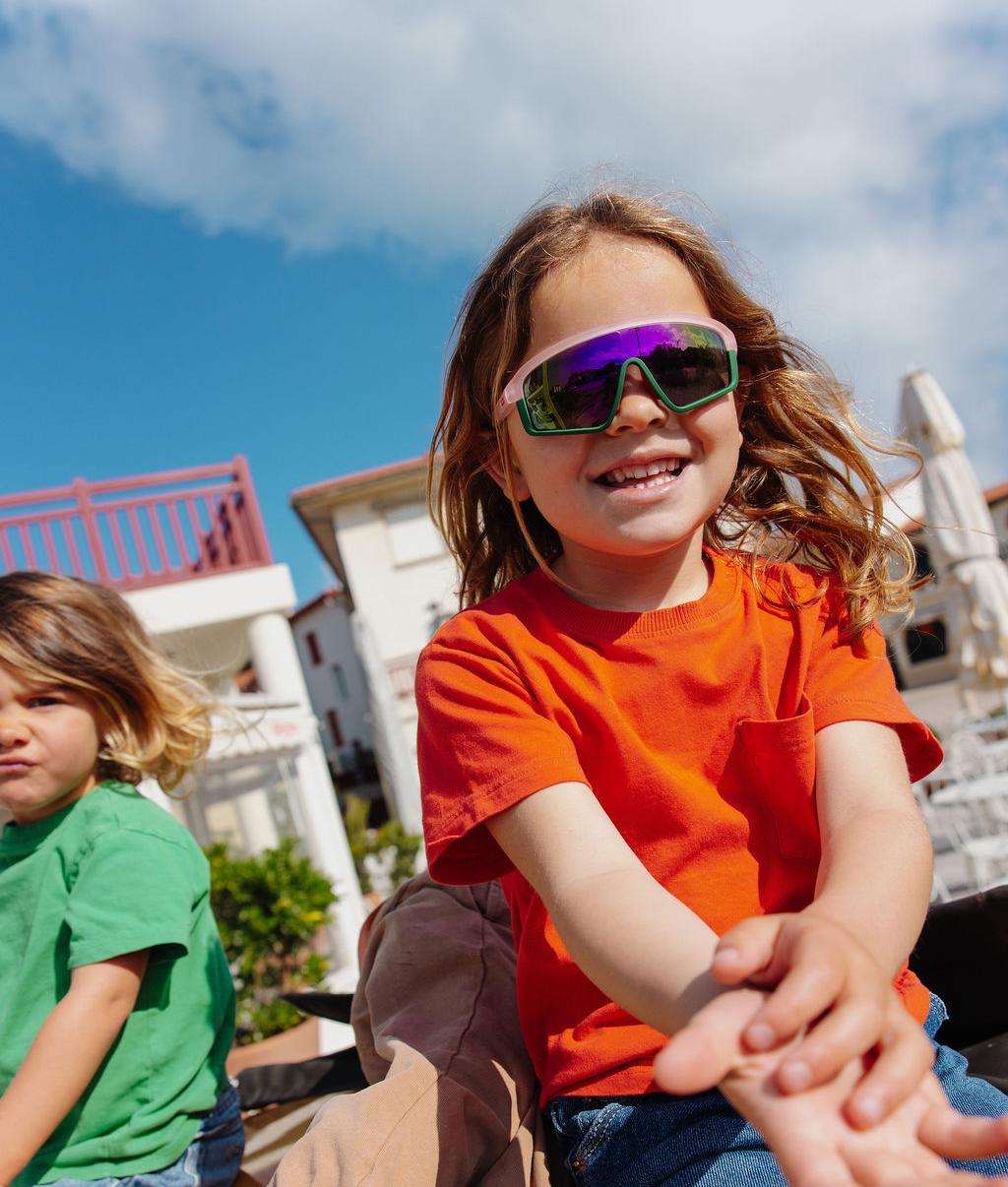 Lunettes de soleil enfant monture sport rose verres miroir verts Hello Hossy