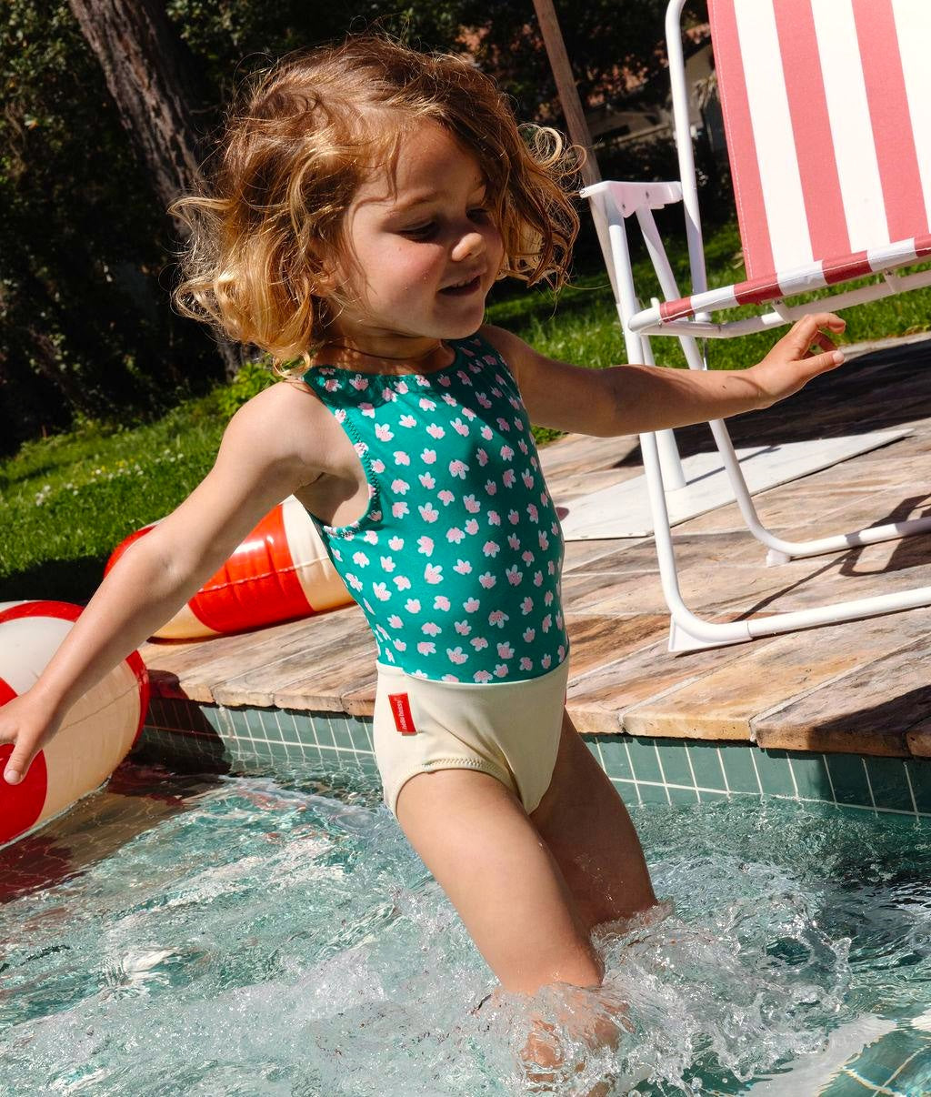 Maillot fille vert jaune rose motif fleurs Hello Hossy