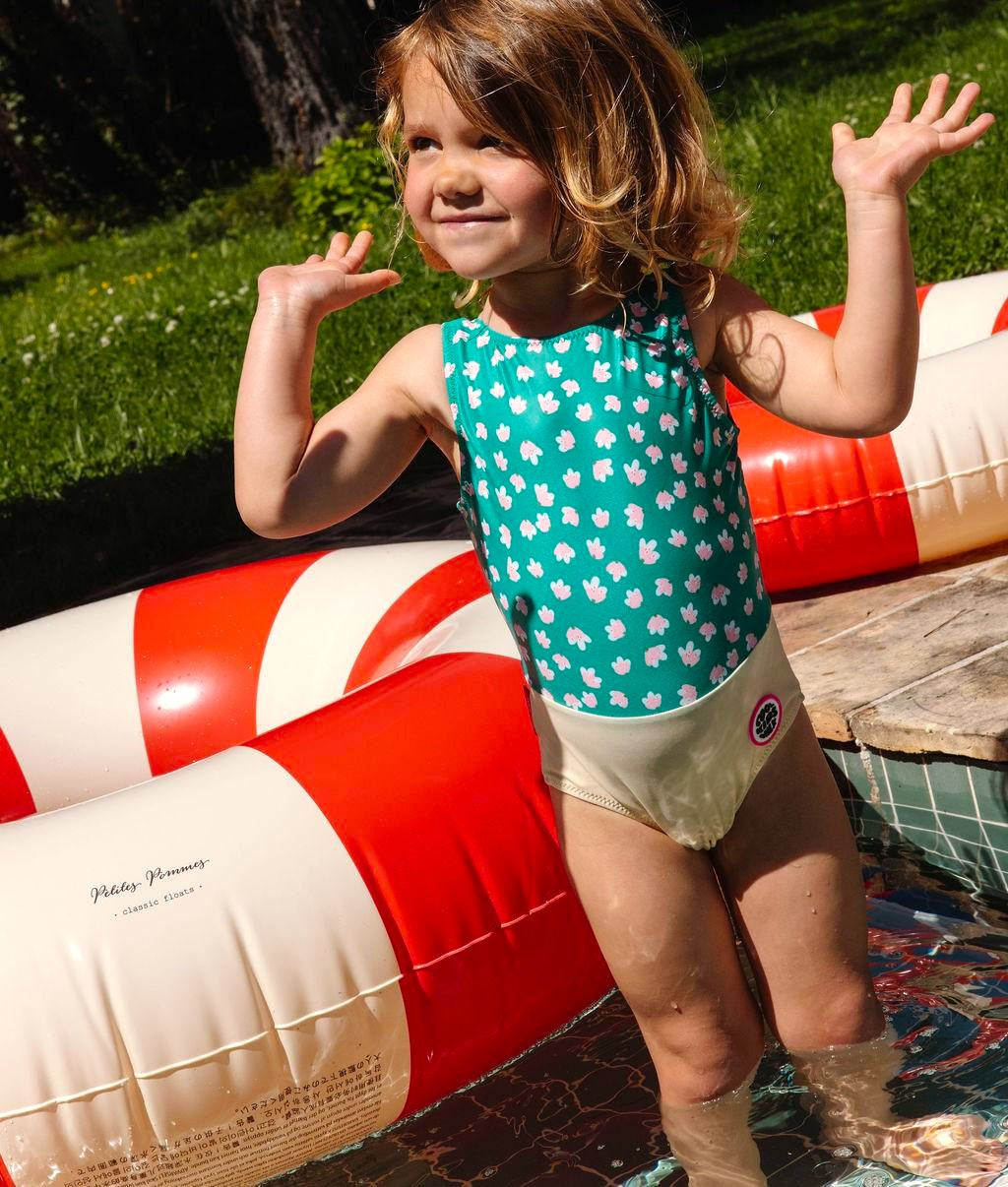 Maillot fille vert jaune motif fleurs Hello Hossy