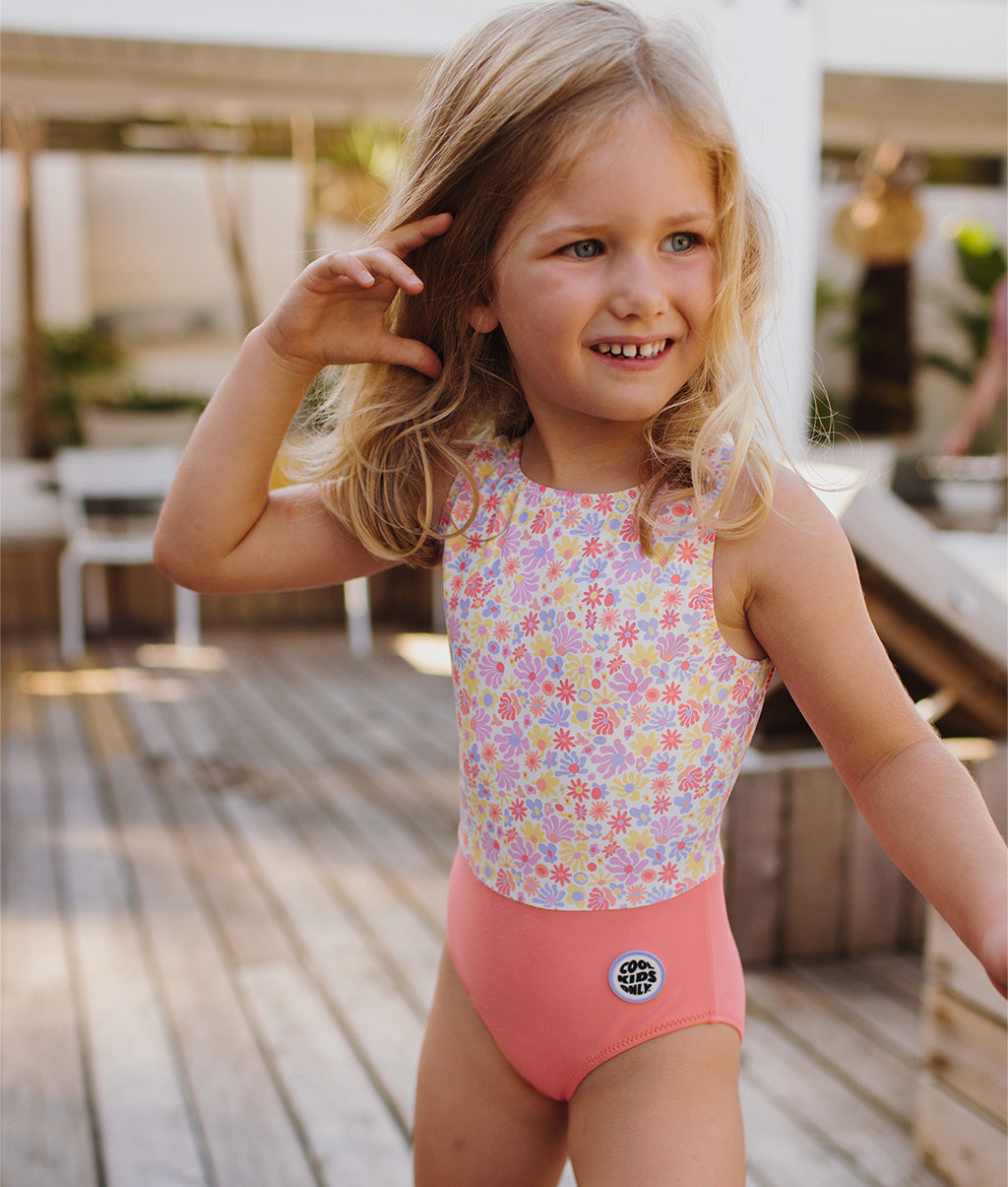 Heless 199 Ensemble de Natation pour poupée 3 pièces Bikini avec Chaussons Flamant Rose Taille 28-35 cm pour se Baigner Pendant Les Chaudes journées d'été Heless 199 Ensemble de Natation pour poupée 3 pièces Bikini avec Chaussons Flamant Rose Taille 28-35 cm pour se Baigner Pendant Les Chaudes journées d'été