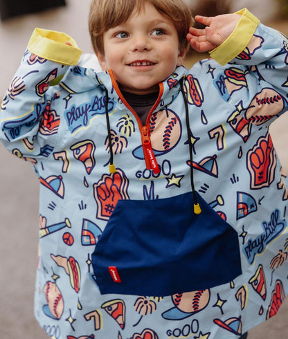 Poncho de pluie enfant bleu clair motif baseball poche avant bleue Hello Hossy