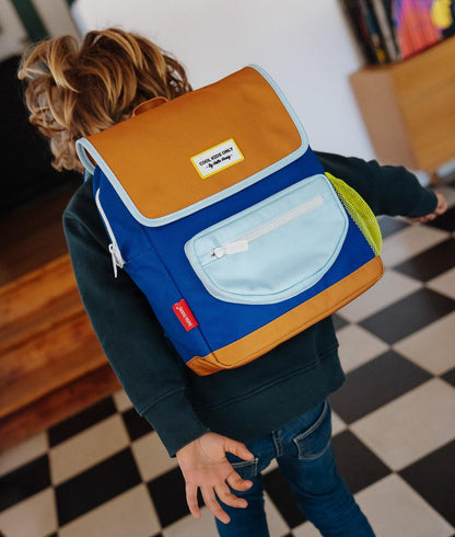 Sac à dos enfant bleu marron poche avant claire Hello Hossy