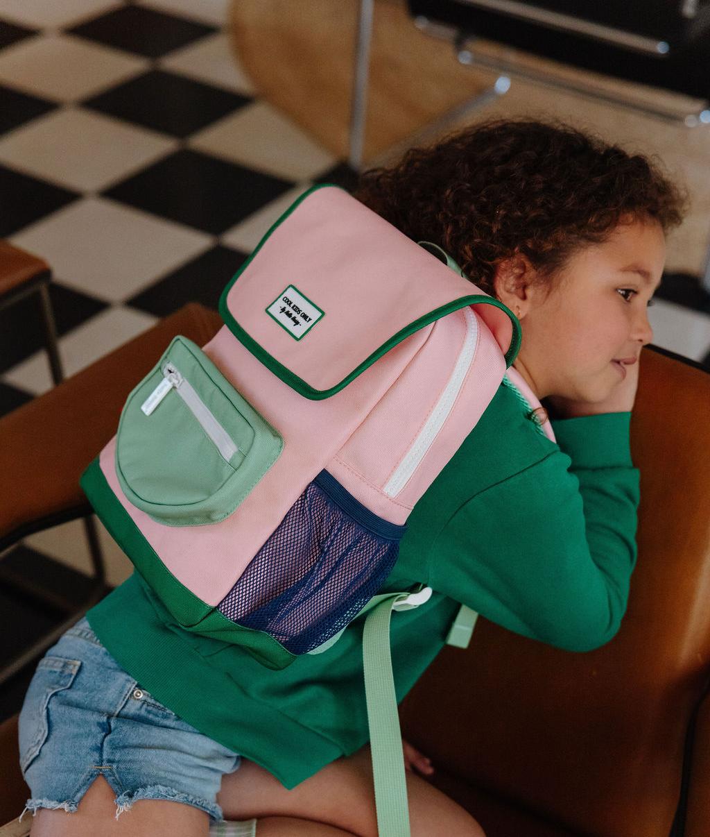 Sac à dos enfant rose détails verts poche filet Hello Hossy