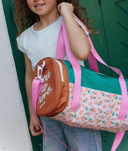 Sac de sport enfant vert rose marron motif fleurs bandoulière rose Hello Hossy