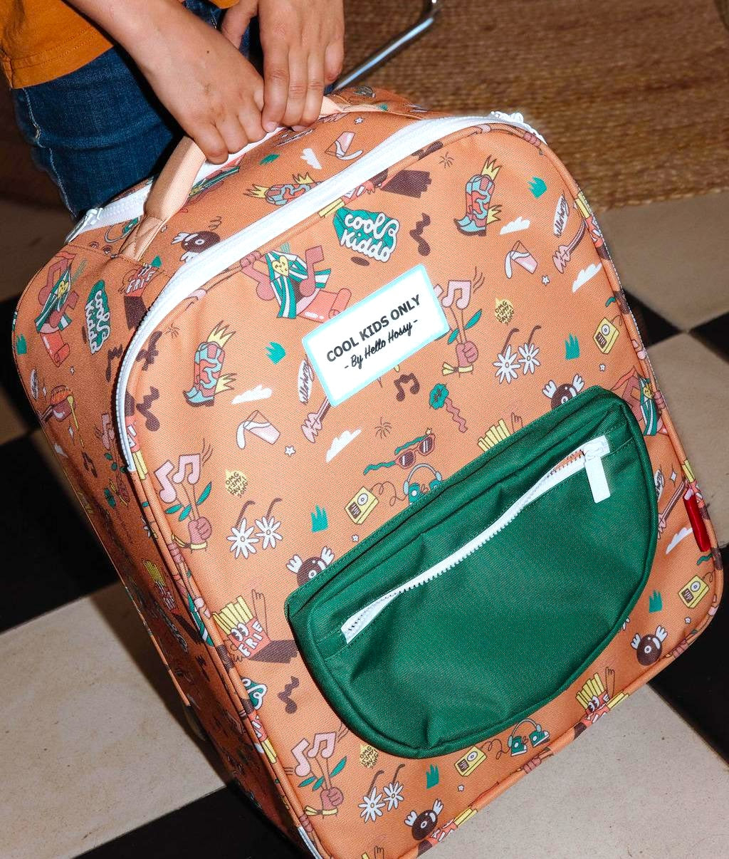 Valise enfant marron motif musique poche verte Hello Hossy